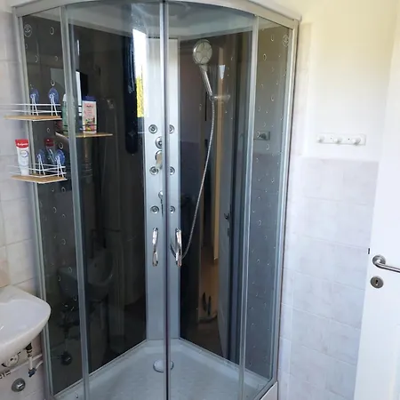 Apartament Viragos Lakas Győr